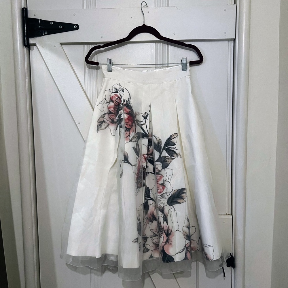 Floral White and Pink Organza Skirt - Picture 2 of 7